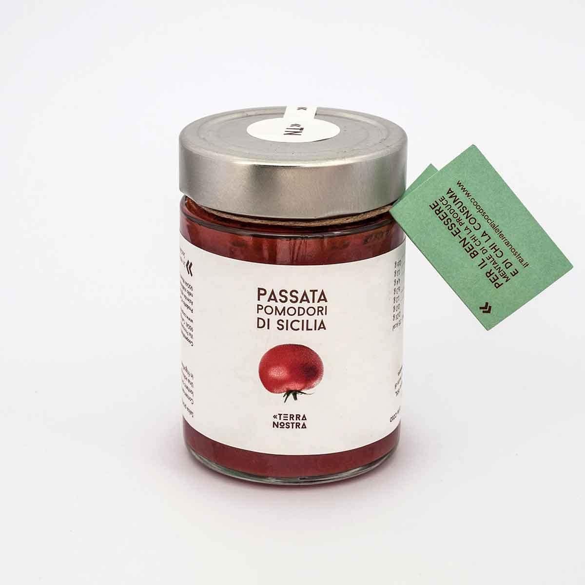 Passata di Pomodoro di Sicilia da agricoltura sociale, 330 grammi Sugo Cooperativa Sociale Terra Nostra 