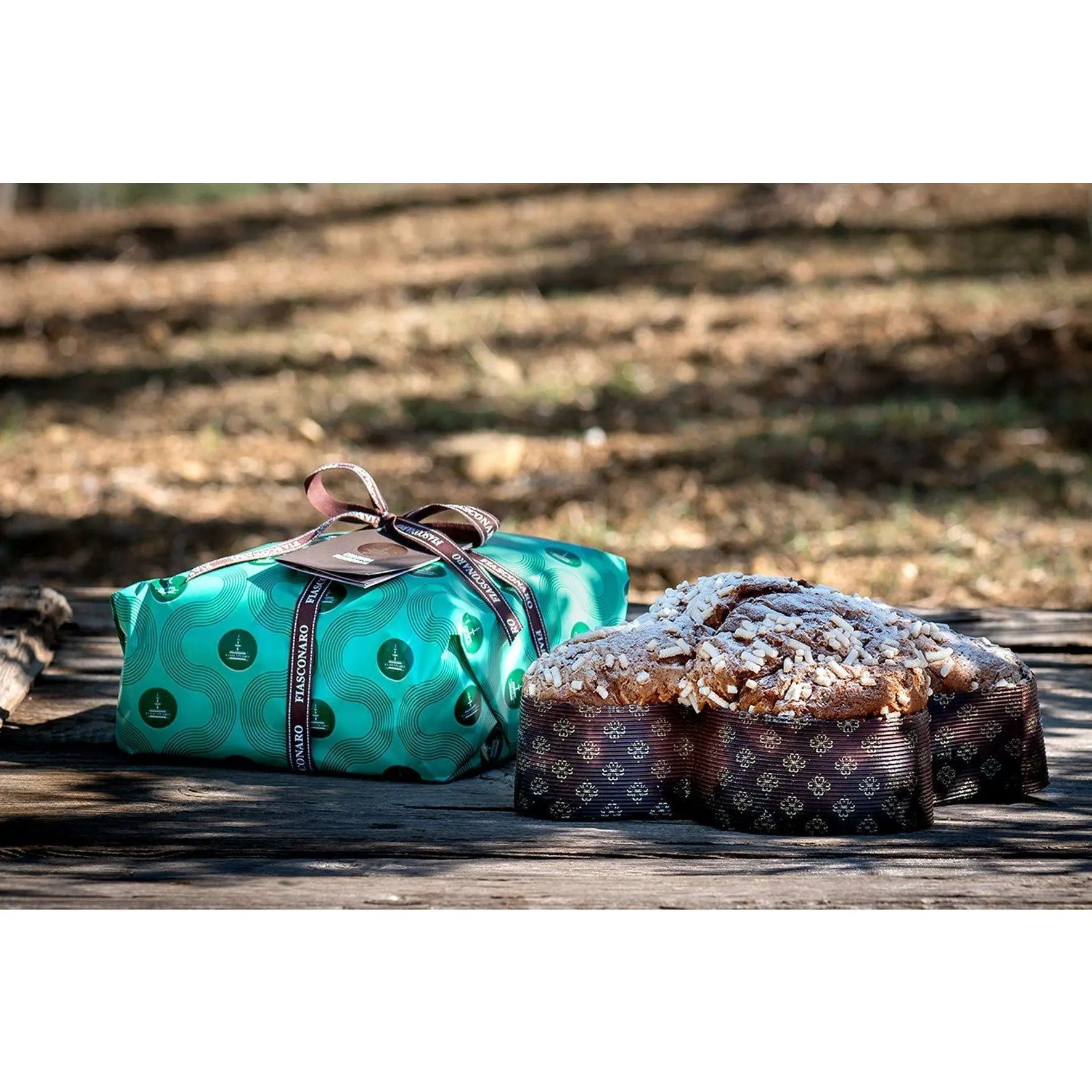 Confezione regalo pasquale con Colomba e Uovo al cioccolato Food in Sicily con Colomba Fiasconaro da 1 Kg e uovo granellato da 160 gr 